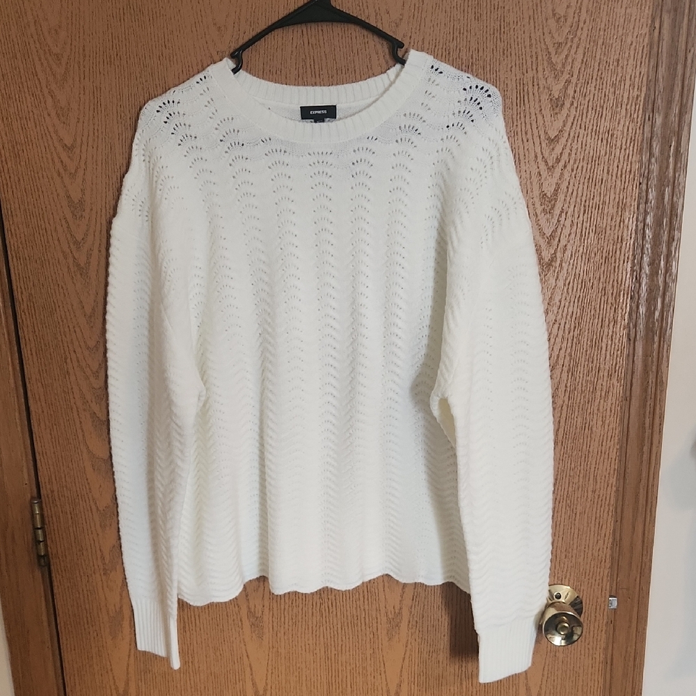 Express Classic White Crew Neck Sweater